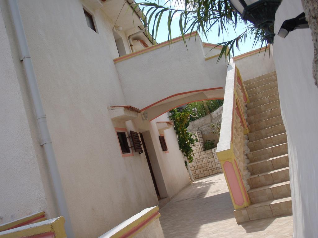 פג Apartments Ariana מראה חיצוני תמונה